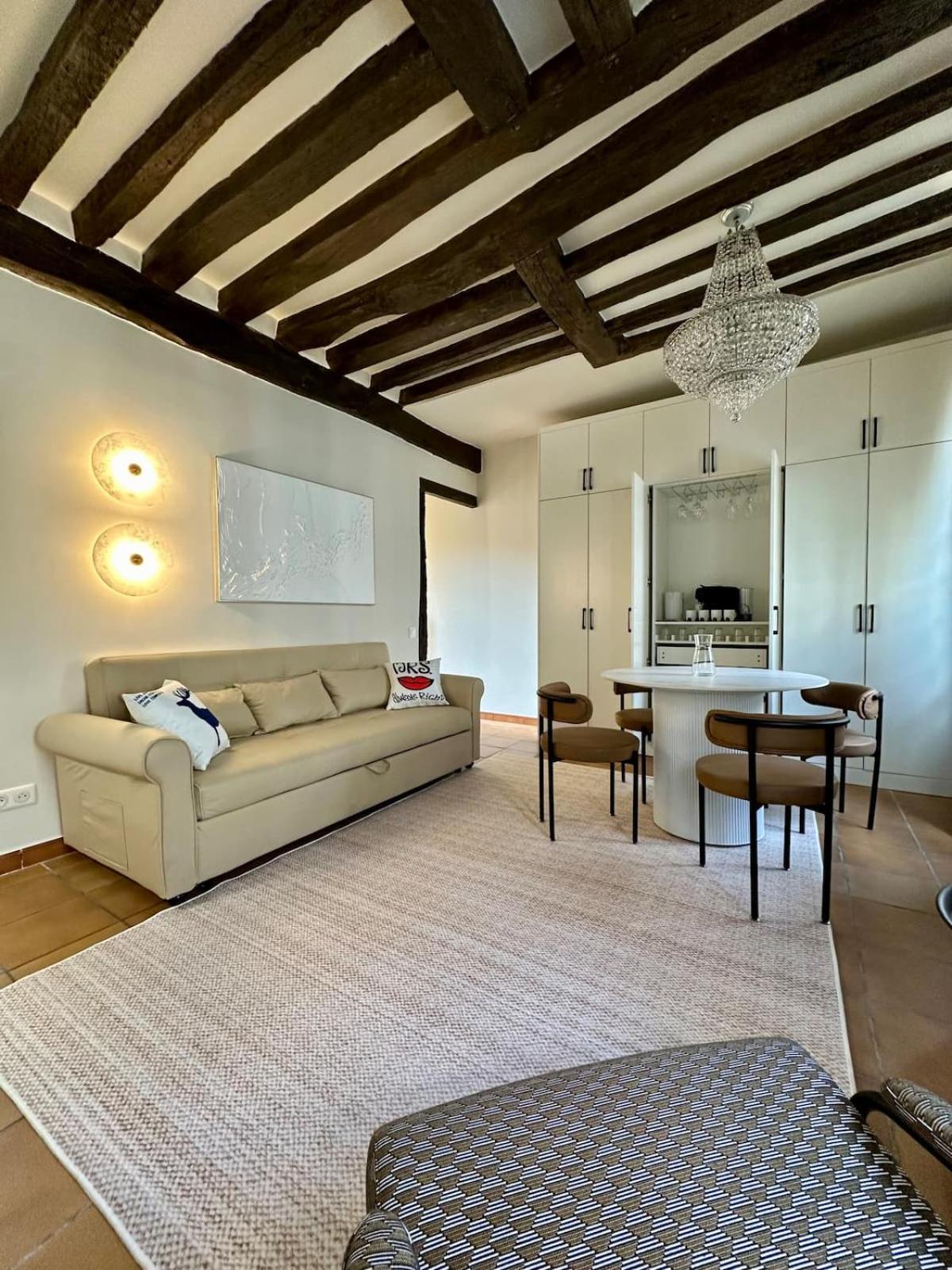 Typical And Elegant - 5 Mouffetard Pantheon Apartment Paris